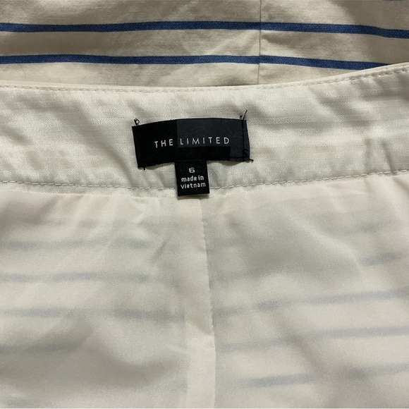 THE LIMITED BLUE AND WHITE STRIPED SKIRT IN SIZE 6 VERY GENTLY WORN - Picture 3 of 3